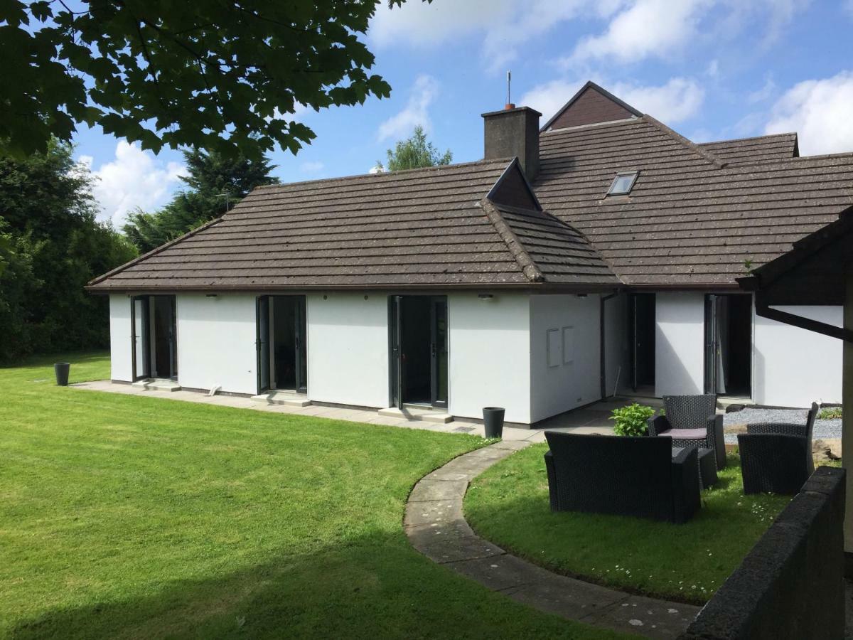 Tudor Lodge Guest Accommodation Bunratty Esterno foto
