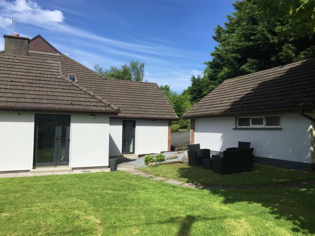 Tudor Lodge Guest Accommodation Bunratty Esterno foto