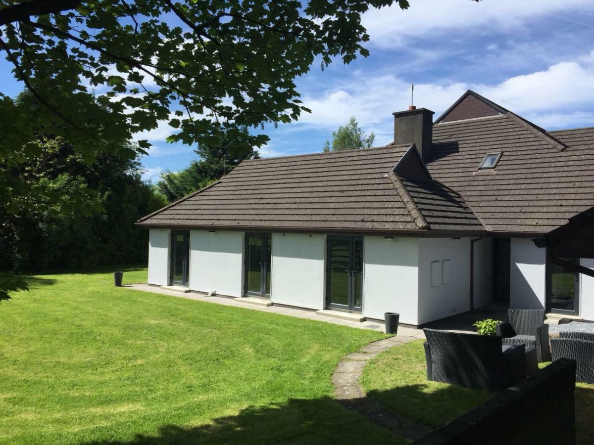 Tudor Lodge Guest Accommodation Bunratty Esterno foto