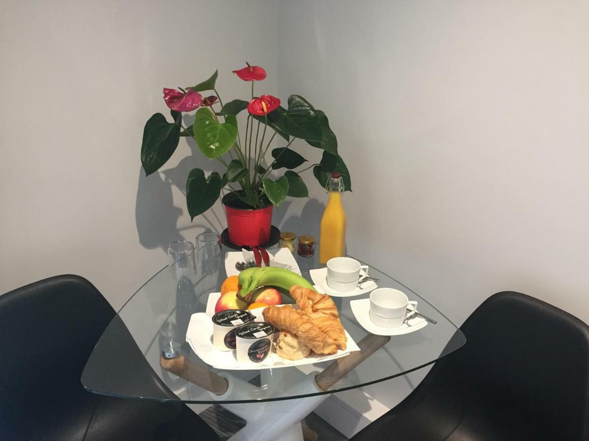 Tudor Lodge Guest Accommodation Bunratty Esterno foto